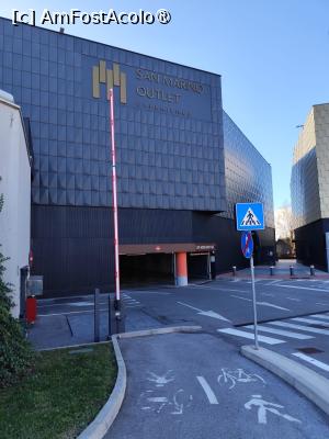 [P02] Outlet San Marino » foto by ilee
 - 
<span class="allrVoted glyphicon glyphicon-heart hidden" id="av1508377"></span>
<a class="m-l-10 hidden" id="sv1508377" onclick="voting_Foto_DelVot(,1508377,3963)" role="button">șterge vot <span class="glyphicon glyphicon-remove"></span></a>
<a id="v91508377" class=" c-red"  onclick="voting_Foto_SetVot(1508377)" role="button"><span class="glyphicon glyphicon-heart-empty"></span> <b>LIKE</b> = Votează poza</a> <img class="hidden"  id="f1508377W9" src="/imagini/loader.gif" border="0" /><span class="AjErrMes hidden" id="e1508377ErM"></span>