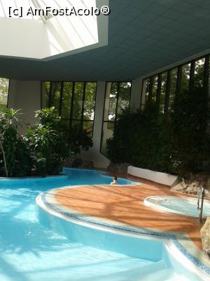 [P01] Piscina! ... » foto by Luiza Liliana
 - 
<span class="allrVoted glyphicon glyphicon-heart hidden" id="av839228"></span>
<a class="m-l-10 hidden" id="sv839228" onclick="voting_Foto_DelVot(,839228,3988)" role="button">șterge vot <span class="glyphicon glyphicon-remove"></span></a>
<a id="v9839228" class=" c-red"  onclick="voting_Foto_SetVot(839228)" role="button"><span class="glyphicon glyphicon-heart-empty"></span> <b>LIKE</b> = Votează poza</a> <img class="hidden"  id="f839228W9" src="/imagini/loader.gif" border="0" /><span class="AjErrMes hidden" id="e839228ErM"></span>