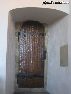 [P33] Uşă interioară » foto by Michi
 - 
<span class="allrVoted glyphicon glyphicon-heart hidden" id="av699099"></span>
<a class="m-l-10 hidden" id="sv699099" onclick="voting_Foto_DelVot(,699099,4000)" role="button">șterge vot <span class="glyphicon glyphicon-remove"></span></a>
<a id="v9699099" class=" c-red"  onclick="voting_Foto_SetVot(699099)" role="button"><span class="glyphicon glyphicon-heart-empty"></span> <b>LIKE</b> = Votează poza</a> <img class="hidden"  id="f699099W9" src="/imagini/loader.gif" border="0" /><span class="AjErrMes hidden" id="e699099ErM"></span>