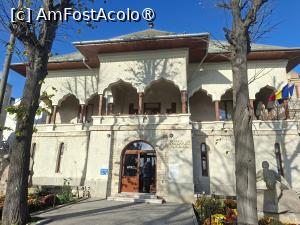 [P20] Constanța, Muzeul de Sculptură Ion Jalea, după copac Sculptura Arcaș odihnindu-se » foto by mprofeanu
 - 
<span class="allrVoted glyphicon glyphicon-heart hidden" id="av1509441"></span>
<a class="m-l-10 hidden" id="sv1509441" onclick="voting_Foto_DelVot(,1509441,4001)" role="button">șterge vot <span class="glyphicon glyphicon-remove"></span></a>
<a id="v91509441" class=" c-red"  onclick="voting_Foto_SetVot(1509441)" role="button"><span class="glyphicon glyphicon-heart-empty"></span> <b>LIKE</b> = Votează poza</a> <img class="hidden"  id="f1509441W9" src="/imagini/loader.gif" border="0" /><span class="AjErrMes hidden" id="e1509441ErM"></span>