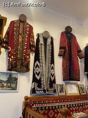 [P32] La Musafir Efendi, Constanța. Costume tradiționale tătărești. » foto by Floria
 - 
<span class="allrVoted glyphicon glyphicon-heart hidden" id="av1523773"></span>
<a class="m-l-10 hidden" id="sv1523773" onclick="voting_Foto_DelVot(,1523773,4001)" role="button">șterge vot <span class="glyphicon glyphicon-remove"></span></a>
<a id="v91523773" class=" c-red"  onclick="voting_Foto_SetVot(1523773)" role="button"><span class="glyphicon glyphicon-heart-empty"></span> <b>LIKE</b> = Votează poza</a> <img class="hidden"  id="f1523773W9" src="/imagini/loader.gif" border="0" /><span class="AjErrMes hidden" id="e1523773ErM"></span>