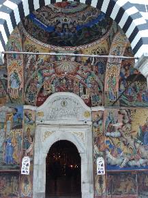 [P39] Intrarea in biserica , aici aparatele foto se inchid » foto by ionescunic
 - 
<span class="allrVoted glyphicon glyphicon-heart hidden" id="av194399"></span>
<a class="m-l-10 hidden" id="sv194399" onclick="voting_Foto_DelVot(,194399,4002)" role="button">șterge vot <span class="glyphicon glyphicon-remove"></span></a>
<a id="v9194399" class=" c-red"  onclick="voting_Foto_SetVot(194399)" role="button"><span class="glyphicon glyphicon-heart-empty"></span> <b>LIKE</b> = Votează poza</a> <img class="hidden"  id="f194399W9" src="/imagini/loader.gif" border="0" /><span class="AjErrMes hidden" id="e194399ErM"></span>