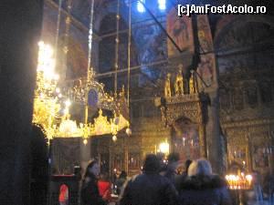 [P22] Credincioşi la rând să se roage la moaşte » foto by Michi
 - 
<span class="allrVoted glyphicon glyphicon-heart hidden" id="av612246"></span>
<a class="m-l-10 hidden" id="sv612246" onclick="voting_Foto_DelVot(,612246,4002)" role="button">șterge vot <span class="glyphicon glyphicon-remove"></span></a>
<a id="v9612246" class=" c-red"  onclick="voting_Foto_SetVot(612246)" role="button"><span class="glyphicon glyphicon-heart-empty"></span> <b>LIKE</b> = Votează poza</a> <img class="hidden"  id="f612246W9" src="/imagini/loader.gif" border="0" /><span class="AjErrMes hidden" id="e612246ErM"></span>