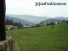 [P02] vedere spre statiune....cabana e cumva pe deal fata de restul vilelor dar accesul e usor.. » foto by teodora2010
 - 
<span class="allrVoted glyphicon glyphicon-heart hidden" id="av89910"></span>
<a class="m-l-10 hidden" id="sv89910" onclick="voting_Foto_DelVot(,89910,4054)" role="button">șterge vot <span class="glyphicon glyphicon-remove"></span></a>
<a id="v989910" class=" c-red"  onclick="voting_Foto_SetVot(89910)" role="button"><span class="glyphicon glyphicon-heart-empty"></span> <b>LIKE</b> = Votează poza</a> <img class="hidden"  id="f89910W9" src="/imagini/loader.gif" border="0" /><span class="AjErrMes hidden" id="e89910ErM"></span>