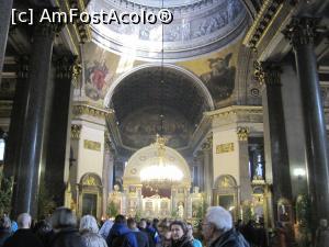 [P20] Traditie ortodoxa in Rusia, credinciosi la icoana din catedrala Kazan.  » foto by senateo
 - 
<span class="allrVoted glyphicon glyphicon-heart hidden" id="av866583"></span>
<a class="m-l-10 hidden" id="sv866583" onclick="voting_Foto_DelVot(,866583,4057)" role="button">șterge vot <span class="glyphicon glyphicon-remove"></span></a>
<a id="v9866583" class=" c-red"  onclick="voting_Foto_SetVot(866583)" role="button"><span class="glyphicon glyphicon-heart-empty"></span> <b>LIKE</b> = Votează poza</a> <img class="hidden"  id="f866583W9" src="/imagini/loader.gif" border="0" /><span class="AjErrMes hidden" id="e866583ErM"></span>