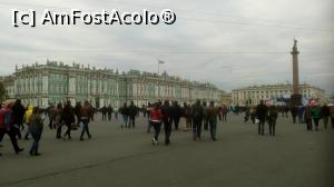 [P01] Un oras viu, piata palatului este plina de tineri veniti pentru muzica si relaxare.  » foto by senateo
 - 
<span class="allrVoted glyphicon glyphicon-heart hidden" id="av866788"></span>
<a class="m-l-10 hidden" id="sv866788" onclick="voting_Foto_DelVot(,866788,4057)" role="button">șterge vot <span class="glyphicon glyphicon-remove"></span></a>
<a id="v9866788" class=" c-red"  onclick="voting_Foto_SetVot(866788)" role="button"><span class="glyphicon glyphicon-heart-empty"></span> <b>LIKE</b> = Votează poza</a> <img class="hidden"  id="f866788W9" src="/imagini/loader.gif" border="0" /><span class="AjErrMes hidden" id="e866788ErM"></span>