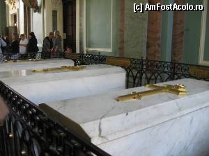 [P08] Mormintele ţarului Nicolai II şi ale familiei » foto by Michi
 - 
<span class="allrVoted glyphicon glyphicon-heart hidden" id="av407290"></span>
<a class="m-l-10 hidden" id="sv407290" onclick="voting_Foto_DelVot(,407290,4057)" role="button">șterge vot <span class="glyphicon glyphicon-remove"></span></a>
<a id="v9407290" class=" c-red"  onclick="voting_Foto_SetVot(407290)" role="button"><span class="glyphicon glyphicon-heart-empty"></span> <b>LIKE</b> = Votează poza</a> <img class="hidden"  id="f407290W9" src="/imagini/loader.gif" border="0" /><span class="AjErrMes hidden" id="e407290ErM"></span>