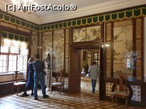 [P25] Sala de mese din apartamentele Dariei Menshikov » foto by geani anto
 - 
<span class="allrVoted glyphicon glyphicon-heart hidden" id="av1130750"></span>
<a class="m-l-10 hidden" id="sv1130750" onclick="voting_Foto_DelVot(,1130750,4057)" role="button">șterge vot <span class="glyphicon glyphicon-remove"></span></a>
<a id="v91130750" class=" c-red"  onclick="voting_Foto_SetVot(1130750)" role="button"><span class="glyphicon glyphicon-heart-empty"></span> <b>LIKE</b> = Votează poza</a> <img class="hidden"  id="f1130750W9" src="/imagini/loader.gif" border="0" /><span class="AjErrMes hidden" id="e1130750ErM"></span>