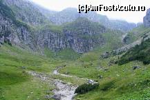 [P05] Valea Malaiesti vazuta de la cabana. Din pacate partea superioara nu se vede din cauza cetii » foto by Claudiu U.
 - 
<span class="allrVoted glyphicon glyphicon-heart hidden" id="av119412"></span>
<a class="m-l-10 hidden" id="sv119412" onclick="voting_Foto_DelVot(,119412,4076)" role="button">șterge vot <span class="glyphicon glyphicon-remove"></span></a>
<a id="v9119412" class=" c-red"  onclick="voting_Foto_SetVot(119412)" role="button"><span class="glyphicon glyphicon-heart-empty"></span> <b>LIKE</b> = Votează poza</a> <img class="hidden"  id="f119412W9" src="/imagini/loader.gif" border="0" /><span class="AjErrMes hidden" id="e119412ErM"></span>
