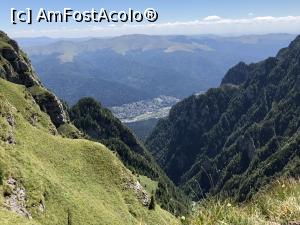 [P16] sub noi e hau » foto by Dan&Ema
 - 
<span class="allrVoted glyphicon glyphicon-heart hidden" id="av999413"></span>
<a class="m-l-10 hidden" id="sv999413" onclick="voting_Foto_DelVot(,999413,4076)" role="button">șterge vot <span class="glyphicon glyphicon-remove"></span></a>
<a id="v9999413" class=" c-red"  onclick="voting_Foto_SetVot(999413)" role="button"><span class="glyphicon glyphicon-heart-empty"></span> <b>LIKE</b> = Votează poza</a> <img class="hidden"  id="f999413W9" src="/imagini/loader.gif" border="0" /><span class="AjErrMes hidden" id="e999413ErM"></span>