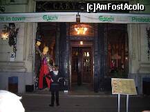 [P12] Caru' cu bere - intrarea în restaurant » foto by Dragoș_MD
 - 
<span class="allrVoted glyphicon glyphicon-heart hidden" id="av165932"></span>
<a class="m-l-10 hidden" id="sv165932" onclick="voting_Foto_DelVot(,165932,4083)" role="button">șterge vot <span class="glyphicon glyphicon-remove"></span></a>
<a id="v9165932" class=" c-red"  onclick="voting_Foto_SetVot(165932)" role="button"><span class="glyphicon glyphicon-heart-empty"></span> <b>LIKE</b> = Votează poza</a> <img class="hidden"  id="f165932W9" src="/imagini/loader.gif" border="0" /><span class="AjErrMes hidden" id="e165932ErM"></span>