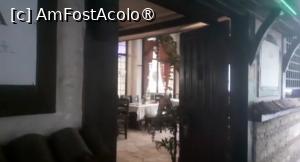 [P10] La Perla, pe Dorobanți, București » foto by Mioritik
 - 
<span class="allrVoted glyphicon glyphicon-heart hidden" id="av1401133"></span>
<a class="m-l-10 hidden" id="sv1401133" onclick="voting_Foto_DelVot(,1401133,4083)" role="button">șterge vot <span class="glyphicon glyphicon-remove"></span></a>
<a id="v91401133" class=" c-red"  onclick="voting_Foto_SetVot(1401133)" role="button"><span class="glyphicon glyphicon-heart-empty"></span> <b>LIKE</b> = Votează poza</a> <img class="hidden"  id="f1401133W9" src="/imagini/loader.gif" border="0" /><span class="AjErrMes hidden" id="e1401133ErM"></span>