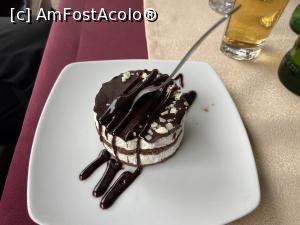 [P19] Il Giardino Restaurant - Milk Creme Cake, cea mai bună » foto by nicole33
 - 
<span class="allrVoted glyphicon glyphicon-heart hidden" id="av1333690"></span>
<a class="m-l-10 hidden" id="sv1333690" onclick="voting_Foto_DelVot(,1333690,4083)" role="button">șterge vot <span class="glyphicon glyphicon-remove"></span></a>
<a id="v91333690" class=" c-red"  onclick="voting_Foto_SetVot(1333690)" role="button"><span class="glyphicon glyphicon-heart-empty"></span> <b>LIKE</b> = Votează poza</a> <img class="hidden"  id="f1333690W9" src="/imagini/loader.gif" border="0" /><span class="AjErrMes hidden" id="e1333690ErM"></span>