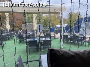 [P07] Il Giardino Restaurant - terasa văzută de pe geam » foto by nicole33
 - 
<span class="allrVoted glyphicon glyphicon-heart hidden" id="av1333678"></span>
<a class="m-l-10 hidden" id="sv1333678" onclick="voting_Foto_DelVot(,1333678,4083)" role="button">șterge vot <span class="glyphicon glyphicon-remove"></span></a>
<a id="v91333678" class=" c-red"  onclick="voting_Foto_SetVot(1333678)" role="button"><span class="glyphicon glyphicon-heart-empty"></span> <b>LIKE</b> = Votează poza</a> <img class="hidden"  id="f1333678W9" src="/imagini/loader.gif" border="0" /><span class="AjErrMes hidden" id="e1333678ErM"></span>