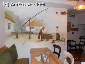 [P09] La Plăcinte - București, Bd. Magheru. Peretele dinspre toaletă.  » foto by iulianic
 - 
<span class="allrVoted glyphicon glyphicon-heart hidden" id="av876444"></span>
<a class="m-l-10 hidden" id="sv876444" onclick="voting_Foto_DelVot(,876444,4083)" role="button">șterge vot <span class="glyphicon glyphicon-remove"></span></a>
<a id="v9876444" class=" c-red"  onclick="voting_Foto_SetVot(876444)" role="button"><span class="glyphicon glyphicon-heart-empty"></span> <b>LIKE</b> = Votează poza</a> <img class="hidden"  id="f876444W9" src="/imagini/loader.gif" border="0" /><span class="AjErrMes hidden" id="e876444ErM"></span>