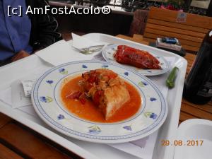 [P13] Marlene Restaurant - Specialitatea zilei (medalion cu legume) și ardei umpluți cu brânză. » foto by iulianic
 - 
<span class="allrVoted glyphicon glyphicon-heart hidden" id="av896061"></span>
<a class="m-l-10 hidden" id="sv896061" onclick="voting_Foto_DelVot(,896061,4083)" role="button">șterge vot <span class="glyphicon glyphicon-remove"></span></a>
<a id="v9896061" class=" c-red"  onclick="voting_Foto_SetVot(896061)" role="button"><span class="glyphicon glyphicon-heart-empty"></span> <b>LIKE</b> = Votează poza</a> <img class="hidden"  id="f896061W9" src="/imagini/loader.gif" border="0" /><span class="AjErrMes hidden" id="e896061ErM"></span>