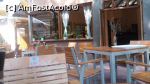 [P28] Marlene Restaurant - Terasa într-un moment de respiro. Fotografie făcută de soțul meu în zilele precedente vizitei mele acolo.  » foto by iulianic
 - 
<span class="allrVoted glyphicon glyphicon-heart hidden" id="av896080"></span>
<a class="m-l-10 hidden" id="sv896080" onclick="voting_Foto_DelVot(,896080,4083)" role="button">șterge vot <span class="glyphicon glyphicon-remove"></span></a>
<a id="v9896080" class=" c-red"  onclick="voting_Foto_SetVot(896080)" role="button"><span class="glyphicon glyphicon-heart-empty"></span> <b>LIKE</b> = Votează poza</a> <img class="hidden"  id="f896080W9" src="/imagini/loader.gif" border="0" /><span class="AjErrMes hidden" id="e896080ErM"></span>