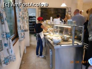 [P05] Marlene Restaurant - Personalul de serviciu și clienții înfometați. » foto by iulianic
 - 
<span class="allrVoted glyphicon glyphicon-heart hidden" id="av896051"></span>
<a class="m-l-10 hidden" id="sv896051" onclick="voting_Foto_DelVot(,896051,4083)" role="button">șterge vot <span class="glyphicon glyphicon-remove"></span></a>
<a id="v9896051" class=" c-red"  onclick="voting_Foto_SetVot(896051)" role="button"><span class="glyphicon glyphicon-heart-empty"></span> <b>LIKE</b> = Votează poza</a> <img class="hidden"  id="f896051W9" src="/imagini/loader.gif" border="0" /><span class="AjErrMes hidden" id="e896051ErM"></span>