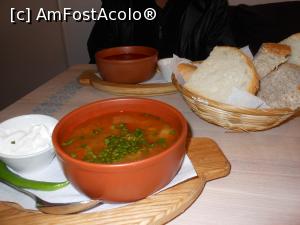 [P07] București - Restaurant 'La Plăcinte'. Pâine coaptă pe vatră.  » foto by iulianic
 - 
<span class="allrVoted glyphicon glyphicon-heart hidden" id="av1035173"></span>
<a class="m-l-10 hidden" id="sv1035173" onclick="voting_Foto_DelVot(,1035173,4083)" role="button">șterge vot <span class="glyphicon glyphicon-remove"></span></a>
<a id="v91035173" class=" c-red"  onclick="voting_Foto_SetVot(1035173)" role="button"><span class="glyphicon glyphicon-heart-empty"></span> <b>LIKE</b> = Votează poza</a> <img class="hidden"  id="f1035173W9" src="/imagini/loader.gif" border="0" /><span class="AjErrMes hidden" id="e1035173ErM"></span>