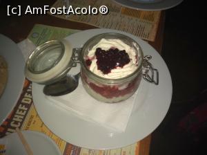 [P08] La Berăria H - cam așa arăta la ei un tiramisu...  » foto by Dragoș_MD
 - 
<span class="allrVoted glyphicon glyphicon-heart hidden" id="av1062350"></span>
<a class="m-l-10 hidden" id="sv1062350" onclick="voting_Foto_DelVot(,1062350,4083)" role="button">șterge vot <span class="glyphicon glyphicon-remove"></span></a>
<a id="v91062350" class=" c-red"  onclick="voting_Foto_SetVot(1062350)" role="button"><span class="glyphicon glyphicon-heart-empty"></span> <b>LIKE</b> = Votează poza</a> <img class="hidden"  id="f1062350W9" src="/imagini/loader.gif" border="0" /><span class="AjErrMes hidden" id="e1062350ErM"></span>