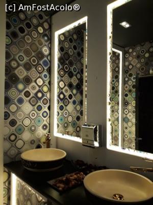 [P23] Pe la toaletă » foto by Zoazore
 - 
<span class="allrVoted glyphicon glyphicon-heart hidden" id="av1024703"></span>
<a class="m-l-10 hidden" id="sv1024703" onclick="voting_Foto_DelVot(,1024703,4083)" role="button">șterge vot <span class="glyphicon glyphicon-remove"></span></a>
<a id="v91024703" class=" c-red"  onclick="voting_Foto_SetVot(1024703)" role="button"><span class="glyphicon glyphicon-heart-empty"></span> <b>LIKE</b> = Votează poza</a> <img class="hidden"  id="f1024703W9" src="/imagini/loader.gif" border="0" /><span class="AjErrMes hidden" id="e1024703ErM"></span>