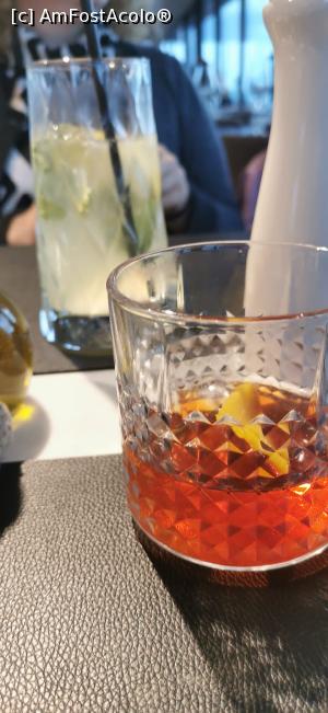 [P11] Amethyst Sky Bar - Negroni in prima linie si o limonada pe fundal » foto by mishu
 - 
<span class="allrVoted glyphicon glyphicon-heart hidden" id="av1362579"></span>
<a class="m-l-10 hidden" id="sv1362579" onclick="voting_Foto_DelVot(,1362579,4083)" role="button">șterge vot <span class="glyphicon glyphicon-remove"></span></a>
<a id="v91362579" class=" c-red"  onclick="voting_Foto_SetVot(1362579)" role="button"><span class="glyphicon glyphicon-heart-empty"></span> <b>LIKE</b> = Votează poza</a> <img class="hidden"  id="f1362579W9" src="/imagini/loader.gif" border="0" /><span class="AjErrMes hidden" id="e1362579ErM"></span>