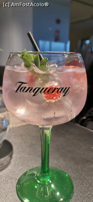 [P13] Amethyst Sky Bar - dar si un gin » foto by mishu
 - 
<span class="allrVoted glyphicon glyphicon-heart hidden" id="av1362581"></span>
<a class="m-l-10 hidden" id="sv1362581" onclick="voting_Foto_DelVot(,1362581,4083)" role="button">șterge vot <span class="glyphicon glyphicon-remove"></span></a>
<a id="v91362581" class=" c-red"  onclick="voting_Foto_SetVot(1362581)" role="button"><span class="glyphicon glyphicon-heart-empty"></span> <b>LIKE</b> = Votează poza</a> <img class="hidden"  id="f1362581W9" src="/imagini/loader.gif" border="0" /><span class="AjErrMes hidden" id="e1362581ErM"></span>