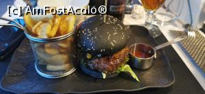 [P16] Amethyst Sky Bar - burger » foto by mishu
 - 
<span class="allrVoted glyphicon glyphicon-heart hidden" id="av1362584"></span>
<a class="m-l-10 hidden" id="sv1362584" onclick="voting_Foto_DelVot(,1362584,4083)" role="button">șterge vot <span class="glyphicon glyphicon-remove"></span></a>
<a id="v91362584" class=" c-red"  onclick="voting_Foto_SetVot(1362584)" role="button"><span class="glyphicon glyphicon-heart-empty"></span> <b>LIKE</b> = Votează poza</a> <img class="hidden"  id="f1362584W9" src="/imagini/loader.gif" border="0" /><span class="AjErrMes hidden" id="e1362584ErM"></span>