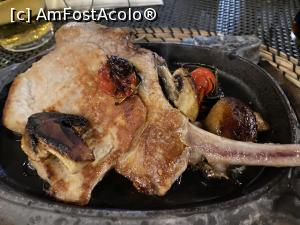 [P31] Trattoria dela Nanna - tomahauk » foto by mishu
 - 
<span class="allrVoted glyphicon glyphicon-heart hidden" id="av1364060"></span>
<a class="m-l-10 hidden" id="sv1364060" onclick="voting_Foto_DelVot(,1364060,4083)" role="button">șterge vot <span class="glyphicon glyphicon-remove"></span></a>
<a id="v91364060" class=" c-red"  onclick="voting_Foto_SetVot(1364060)" role="button"><span class="glyphicon glyphicon-heart-empty"></span> <b>LIKE</b> = Votează poza</a> <img class="hidden"  id="f1364060W9" src="/imagini/loader.gif" border="0" /><span class="AjErrMes hidden" id="e1364060ErM"></span>