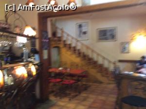 [P09] Restaurantul 'Casa'- detalii interior - o poza tremurata- nu din cauza de bere, probabil din graba unde se vede in fundal scara care ducea la etaj » foto by mishu
 - 
<span class="allrVoted glyphicon glyphicon-heart hidden" id="av746750"></span>
<a class="m-l-10 hidden" id="sv746750" onclick="voting_Foto_DelVot(,746750,4083)" role="button">șterge vot <span class="glyphicon glyphicon-remove"></span></a>
<a id="v9746750" class=" c-red"  onclick="voting_Foto_SetVot(746750)" role="button"><span class="glyphicon glyphicon-heart-empty"></span> <b>LIKE</b> = Votează poza</a> <img class="hidden"  id="f746750W9" src="/imagini/loader.gif" border="0" /><span class="AjErrMes hidden" id="e746750ErM"></span>