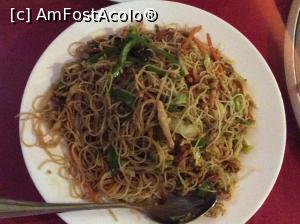 [P12] Restaurant Chong Qing - taitei prajiti cu sunca si legume » foto by mishu
 - 
<span class="allrVoted glyphicon glyphicon-heart hidden" id="av806941"></span>
<a class="m-l-10 hidden" id="sv806941" onclick="voting_Foto_DelVot(,806941,4083)" role="button">șterge vot <span class="glyphicon glyphicon-remove"></span></a>
<a id="v9806941" class=" c-red"  onclick="voting_Foto_SetVot(806941)" role="button"><span class="glyphicon glyphicon-heart-empty"></span> <b>LIKE</b> = Votează poza</a> <img class="hidden"  id="f806941W9" src="/imagini/loader.gif" border="0" /><span class="AjErrMes hidden" id="e806941ErM"></span>
