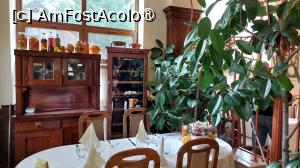 [P13] Salonul de restaurant-bar » foto by Carmen Ion
 - 
<span class="allrVoted glyphicon glyphicon-heart hidden" id="av1405923"></span>
<a class="m-l-10 hidden" id="sv1405923" onclick="voting_Foto_DelVot(,1405923,4083)" role="button">șterge vot <span class="glyphicon glyphicon-remove"></span></a>
<a id="v91405923" class=" c-red"  onclick="voting_Foto_SetVot(1405923)" role="button"><span class="glyphicon glyphicon-heart-empty"></span> <b>LIKE</b> = Votează poza</a> <img class="hidden"  id="f1405923W9" src="/imagini/loader.gif" border="0" /><span class="AjErrMes hidden" id="e1405923ErM"></span>