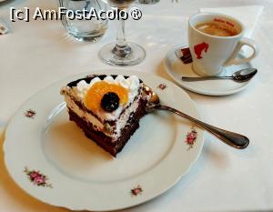 [P32] Iar la final, tort cu fructe și un espresso » foto by Carmen Ion
 - 
<span class="allrVoted glyphicon glyphicon-heart hidden" id="av1405942"></span>
<a class="m-l-10 hidden" id="sv1405942" onclick="voting_Foto_DelVot(,1405942,4083)" role="button">șterge vot <span class="glyphicon glyphicon-remove"></span></a>
<a id="v91405942" class=" c-red"  onclick="voting_Foto_SetVot(1405942)" role="button"><span class="glyphicon glyphicon-heart-empty"></span> <b>LIKE</b> = Votează poza</a> <img class="hidden"  id="f1405942W9" src="/imagini/loader.gif" border="0" /><span class="AjErrMes hidden" id="e1405942ErM"></span>