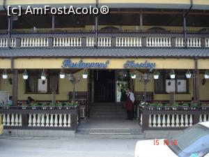[P01] Restaurantul vazut de pe trotuarul de vis-a-vis » foto by ANILU
 - 
<span class="allrVoted glyphicon glyphicon-heart hidden" id="av730514"></span>
<a class="m-l-10 hidden" id="sv730514" onclick="voting_Foto_DelVot(,730514,4083)" role="button">șterge vot <span class="glyphicon glyphicon-remove"></span></a>
<a id="v9730514" class=" c-red"  onclick="voting_Foto_SetVot(730514)" role="button"><span class="glyphicon glyphicon-heart-empty"></span> <b>LIKE</b> = Votează poza</a> <img class="hidden"  id="f730514W9" src="/imagini/loader.gif" border="0" /><span class="AjErrMes hidden" id="e730514ErM"></span>