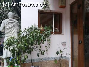 [P07] In micuța curte interioară » foto by Mika
 - 
<span class="allrVoted glyphicon glyphicon-heart hidden" id="av1222337"></span>
<a class="m-l-10 hidden" id="sv1222337" onclick="voting_Foto_DelVot(,1222337,4083)" role="button">șterge vot <span class="glyphicon glyphicon-remove"></span></a>
<a id="v91222337" class=" c-red"  onclick="voting_Foto_SetVot(1222337)" role="button"><span class="glyphicon glyphicon-heart-empty"></span> <b>LIKE</b> = Votează poza</a> <img class="hidden"  id="f1222337W9" src="/imagini/loader.gif" border="0" /><span class="AjErrMes hidden" id="e1222337ErM"></span>