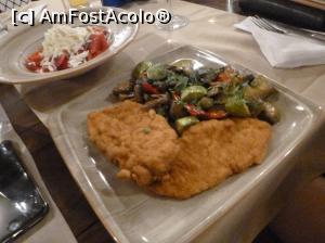 [P32] 29. Șnițele de pui cu garnitură de legume gratinate.  » foto by doinafil
 - 
<span class="allrVoted glyphicon glyphicon-heart hidden" id="av975663"></span>
<a class="m-l-10 hidden" id="sv975663" onclick="voting_Foto_DelVot(,975663,4083)" role="button">șterge vot <span class="glyphicon glyphicon-remove"></span></a>
<a id="v9975663" class=" c-red"  onclick="voting_Foto_SetVot(975663)" role="button"><span class="glyphicon glyphicon-heart-empty"></span> <b>LIKE</b> = Votează poza</a> <img class="hidden"  id="f975663W9" src="/imagini/loader.gif" border="0" /><span class="AjErrMes hidden" id="e975663ErM"></span>