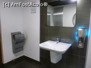 [P47] 44. Lavoar și uscător de mâini, în toaleta fetelor.  » foto by doinafil
 - 
<span class="allrVoted glyphicon glyphicon-heart hidden" id="av975686"></span>
<a class="m-l-10 hidden" id="sv975686" onclick="voting_Foto_DelVot(,975686,4083)" role="button">șterge vot <span class="glyphicon glyphicon-remove"></span></a>
<a id="v9975686" class=" c-red"  onclick="voting_Foto_SetVot(975686)" role="button"><span class="glyphicon glyphicon-heart-empty"></span> <b>LIKE</b> = Votează poza</a> <img class="hidden"  id="f975686W9" src="/imagini/loader.gif" border="0" /><span class="AjErrMes hidden" id="e975686ErM"></span>