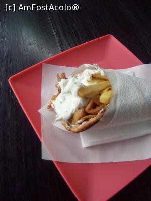 [P28] Gyros Thessalonikis - B-dul Iuliu Maniu, Bucuresti » foto by danaeldreny*
 - 
<span class="allrVoted glyphicon glyphicon-heart hidden" id="av848394"></span>
<a class="m-l-10 hidden" id="sv848394" onclick="voting_Foto_DelVot(,848394,4083)" role="button">șterge vot <span class="glyphicon glyphicon-remove"></span></a>
<a id="v9848394" class=" c-red"  onclick="voting_Foto_SetVot(848394)" role="button"><span class="glyphicon glyphicon-heart-empty"></span> <b>LIKE</b> = Votează poza</a> <img class="hidden"  id="f848394W9" src="/imagini/loader.gif" border="0" /><span class="AjErrMes hidden" id="e848394ErM"></span>