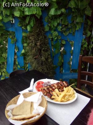 [P31] Gyros Thessalonikis - B-dul Iuliu Maniu, Bucuresti » foto by danaeldreny*
 - 
<span class="allrVoted glyphicon glyphicon-heart hidden" id="av848397"></span>
<a class="m-l-10 hidden" id="sv848397" onclick="voting_Foto_DelVot(,848397,4083)" role="button">șterge vot <span class="glyphicon glyphicon-remove"></span></a>
<a id="v9848397" class=" c-red"  onclick="voting_Foto_SetVot(848397)" role="button"><span class="glyphicon glyphicon-heart-empty"></span> <b>LIKE</b> = Votează poza</a> <img class="hidden"  id="f848397W9" src="/imagini/loader.gif" border="0" /><span class="AjErrMes hidden" id="e848397ErM"></span>