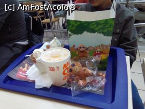 [P06] McDonald's - Gara de Nord - Bucuresti,  » foto by danaeldreny*
 - 
<span class="allrVoted glyphicon glyphicon-heart hidden" id="av850669"></span>
<a class="m-l-10 hidden" id="sv850669" onclick="voting_Foto_DelVot(,850669,4083)" role="button">șterge vot <span class="glyphicon glyphicon-remove"></span></a>
<a id="v9850669" class=" c-red"  onclick="voting_Foto_SetVot(850669)" role="button"><span class="glyphicon glyphicon-heart-empty"></span> <b>LIKE</b> = Votează poza</a> <img class="hidden"  id="f850669W9" src="/imagini/loader.gif" border="0" /><span class="AjErrMes hidden" id="e850669ErM"></span>
