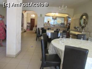 [P19] La ieşire am trecut prin restaurant » foto by Michi
 - 
<span class="allrVoted glyphicon glyphicon-heart hidden" id="av1178297"></span>
<a class="m-l-10 hidden" id="sv1178297" onclick="voting_Foto_DelVot(,1178297,4083)" role="button">șterge vot <span class="glyphicon glyphicon-remove"></span></a>
<a id="v91178297" class=" c-red"  onclick="voting_Foto_SetVot(1178297)" role="button"><span class="glyphicon glyphicon-heart-empty"></span> <b>LIKE</b> = Votează poza</a> <img class="hidden"  id="f1178297W9" src="/imagini/loader.gif" border="0" /><span class="AjErrMes hidden" id="e1178297ErM"></span>