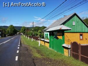 [P31] Casă din Suceviţa » foto by Marius 72
 - 
<span class="allrVoted glyphicon glyphicon-heart hidden" id="av1494978"></span>
<a class="m-l-10 hidden" id="sv1494978" onclick="voting_Foto_DelVot(,1494978,4091)" role="button">șterge vot <span class="glyphicon glyphicon-remove"></span></a>
<a id="v91494978" class=" c-red"  onclick="voting_Foto_SetVot(1494978)" role="button"><span class="glyphicon glyphicon-heart-empty"></span> <b>LIKE</b> = Votează poza</a> <img class="hidden"  id="f1494978W9" src="/imagini/loader.gif" border="0" /><span class="AjErrMes hidden" id="e1494978ErM"></span>