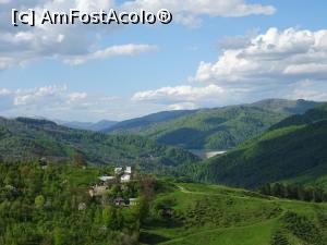 [P18] Vedere din Șotrile spre lacul Paltinu. » foto by tata123 🔱
 - 
<span class="allrVoted glyphicon glyphicon-heart hidden" id="av1229604"></span>
<a class="m-l-10 hidden" id="sv1229604" onclick="voting_Foto_DelVot(,1229604,4099)" role="button">șterge vot <span class="glyphicon glyphicon-remove"></span></a>
<a id="v91229604" class=" c-red"  onclick="voting_Foto_SetVot(1229604)" role="button"><span class="glyphicon glyphicon-heart-empty"></span> <b>LIKE</b> = Votează poza</a> <img class="hidden"  id="f1229604W9" src="/imagini/loader.gif" border="0" /><span class="AjErrMes hidden" id="e1229604ErM"></span>