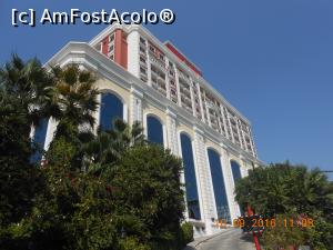 [P01] Club Hotel Sera, clădirea principală » foto by Rodel
 - 
<span class="allrVoted glyphicon glyphicon-heart hidden" id="av798542"></span>
<a class="m-l-10 hidden" id="sv798542" onclick="voting_Foto_DelVot(,798542,4159)" role="button">șterge vot <span class="glyphicon glyphicon-remove"></span></a>
<a id="v9798542" class=" c-red"  onclick="voting_Foto_SetVot(798542)" role="button"><span class="glyphicon glyphicon-heart-empty"></span> <b>LIKE</b> = Votează poza</a> <img class="hidden"  id="f798542W9" src="/imagini/loader.gif" border="0" /><span class="AjErrMes hidden" id="e798542ErM"></span>
