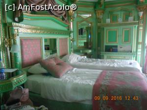 [P11] Camera, 18 mp, stil otoman, culori, verde, roz, auriu.  » foto by Rodel
 - 
<span class="allrVoted glyphicon glyphicon-heart hidden" id="av798559"></span>
<a class="m-l-10 hidden" id="sv798559" onclick="voting_Foto_DelVot(,798559,4159)" role="button">șterge vot <span class="glyphicon glyphicon-remove"></span></a>
<a id="v9798559" class=" c-red"  onclick="voting_Foto_SetVot(798559)" role="button"><span class="glyphicon glyphicon-heart-empty"></span> <b>LIKE</b> = Votează poza</a> <img class="hidden"  id="f798559W9" src="/imagini/loader.gif" border="0" /><span class="AjErrMes hidden" id="e798559ErM"></span>