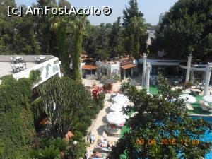 [P13] Vedere din resort, de la balcon. Multă verdeață.  » foto by Rodel
 - 
<span class="allrVoted glyphicon glyphicon-heart hidden" id="av798563"></span>
<a class="m-l-10 hidden" id="sv798563" onclick="voting_Foto_DelVot(,798563,4159)" role="button">șterge vot <span class="glyphicon glyphicon-remove"></span></a>
<a id="v9798563" class=" c-red"  onclick="voting_Foto_SetVot(798563)" role="button"><span class="glyphicon glyphicon-heart-empty"></span> <b>LIKE</b> = Votează poza</a> <img class="hidden"  id="f798563W9" src="/imagini/loader.gif" border="0" /><span class="AjErrMes hidden" id="e798563ErM"></span>