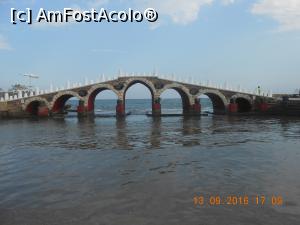 [P23] Un pod ce ținea de resort, un arc între două plaje » foto by Rodel
 - 
<span class="allrVoted glyphicon glyphicon-heart hidden" id="av798577"></span>
<a class="m-l-10 hidden" id="sv798577" onclick="voting_Foto_DelVot(,798577,4159)" role="button">șterge vot <span class="glyphicon glyphicon-remove"></span></a>
<a id="v9798577" class=" c-red"  onclick="voting_Foto_SetVot(798577)" role="button"><span class="glyphicon glyphicon-heart-empty"></span> <b>LIKE</b> = Votează poza</a> <img class="hidden"  id="f798577W9" src="/imagini/loader.gif" border="0" /><span class="AjErrMes hidden" id="e798577ErM"></span>