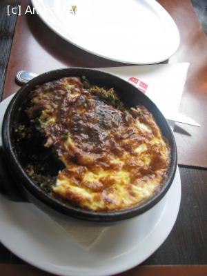 [P05] Taverna Sarbului Drobeta Turnu Severin - miel cu spanac si smantana » foto by mishu
 - 
<span class="allrVoted glyphicon glyphicon-heart hidden" id="av709075"></span>
<a class="m-l-10 hidden" id="sv709075" onclick="voting_Foto_DelVot(,709075,4172)" role="button">șterge vot <span class="glyphicon glyphicon-remove"></span></a>
<a id="v9709075" class=" c-red"  onclick="voting_Foto_SetVot(709075)" role="button"><span class="glyphicon glyphicon-heart-empty"></span> <b>LIKE</b> = Votează poza</a> <img class="hidden"  id="f709075W9" src="/imagini/loader.gif" border="0" /><span class="AjErrMes hidden" id="e709075ErM"></span>