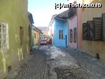 [P21] Pe strazile inguste zac nameti de zapada, vara e inca departe » foto by dorgo
 - 
<span class="allrVoted glyphicon glyphicon-heart hidden" id="av332143"></span>
<a class="m-l-10 hidden" id="sv332143" onclick="voting_Foto_DelVot(,332143,4175)" role="button">șterge vot <span class="glyphicon glyphicon-remove"></span></a>
<a id="v9332143" class=" c-red"  onclick="voting_Foto_SetVot(332143)" role="button"><span class="glyphicon glyphicon-heart-empty"></span> <b>LIKE</b> = Votează poza</a> <img class="hidden"  id="f332143W9" src="/imagini/loader.gif" border="0" /><span class="AjErrMes hidden" id="e332143ErM"></span>