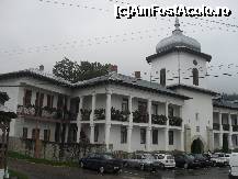 [P16] Exteriorul Manastirii Varatec. » foto by georgiana
 - 
<span class="allrVoted glyphicon glyphicon-heart hidden" id="av169034"></span>
<a class="m-l-10 hidden" id="sv169034" onclick="voting_Foto_DelVot(,169034,4183)" role="button">șterge vot <span class="glyphicon glyphicon-remove"></span></a>
<a id="v9169034" class=" c-red"  onclick="voting_Foto_SetVot(169034)" role="button"><span class="glyphicon glyphicon-heart-empty"></span> <b>LIKE</b> = Votează poza</a> <img class="hidden"  id="f169034W9" src="/imagini/loader.gif" border="0" /><span class="AjErrMes hidden" id="e169034ErM"></span>